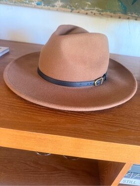 Unisex Brown Felt Fedora Hat with Black Band